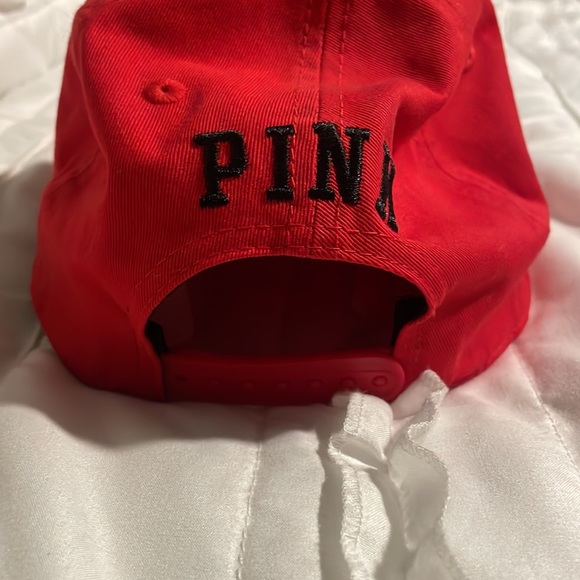 NWT Cincinnati Reds VS PINK hat!! - Picture 2 of 3